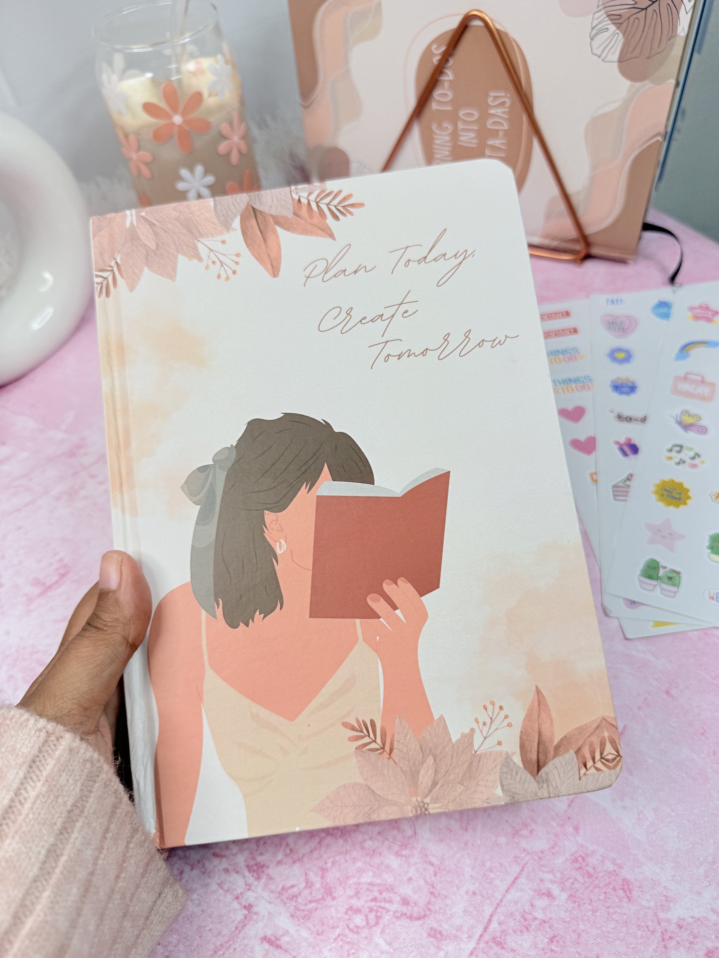 Yearly Planner - "Plan Today, Create Tomorrow"